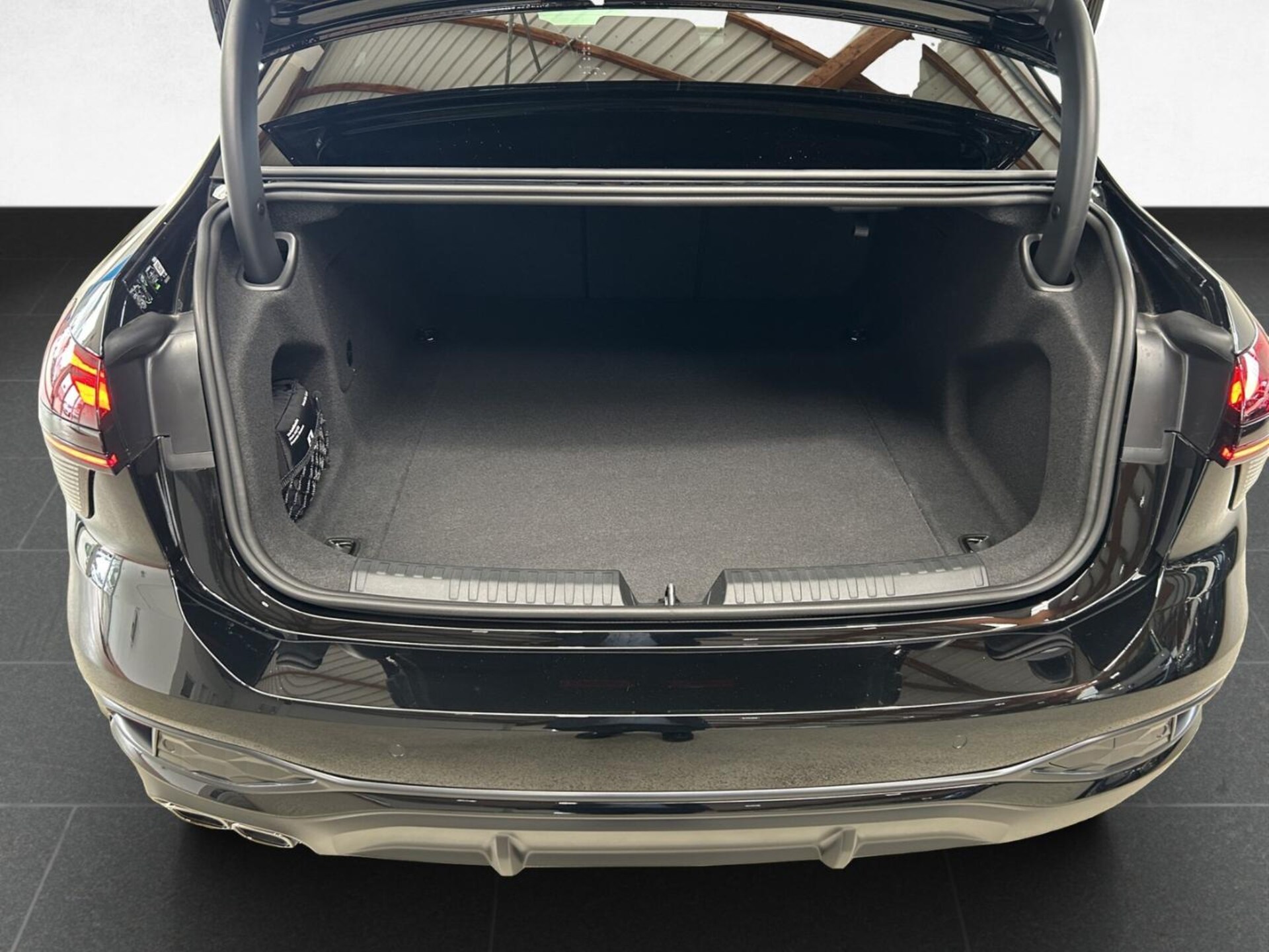 Audi A6 Limousine edition one
