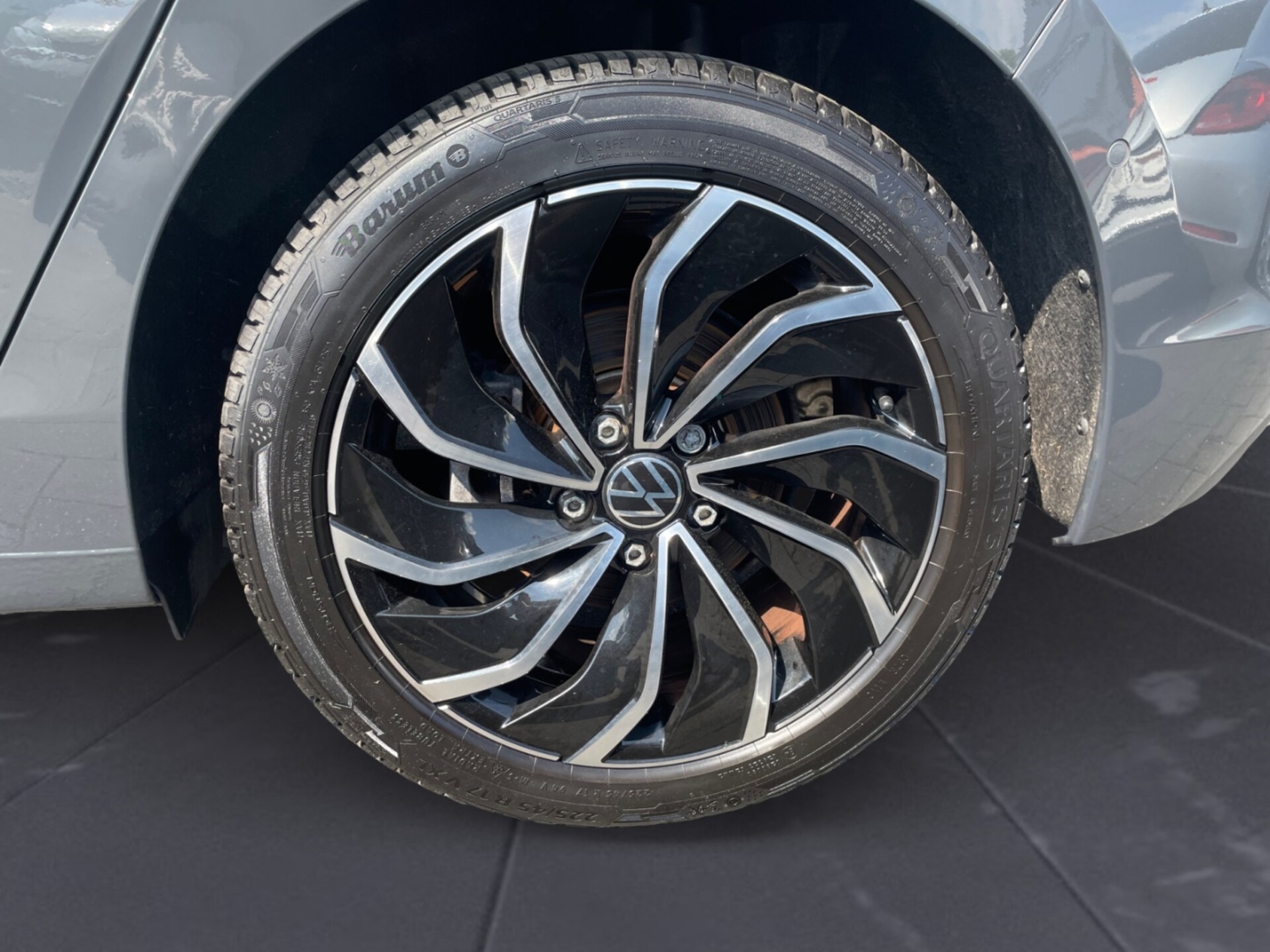 Volkswagen Golf Style