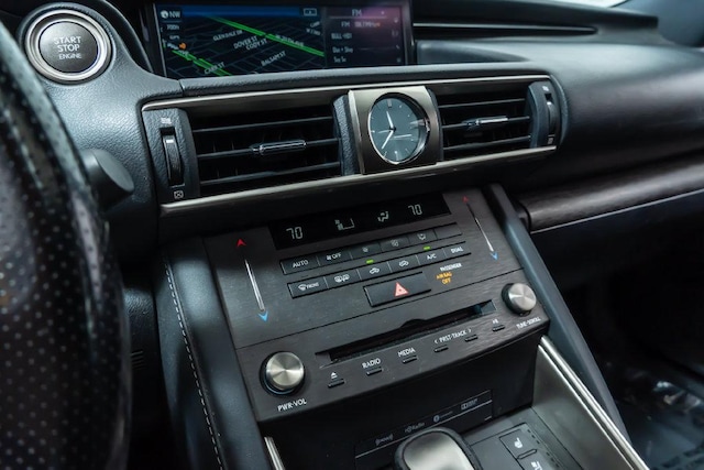 2020 Lexus IS 350 F SPORT - Photo 23