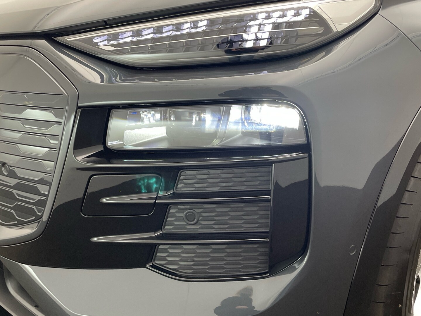 Image about Audi Q6 SUV e-tron e-tron performance