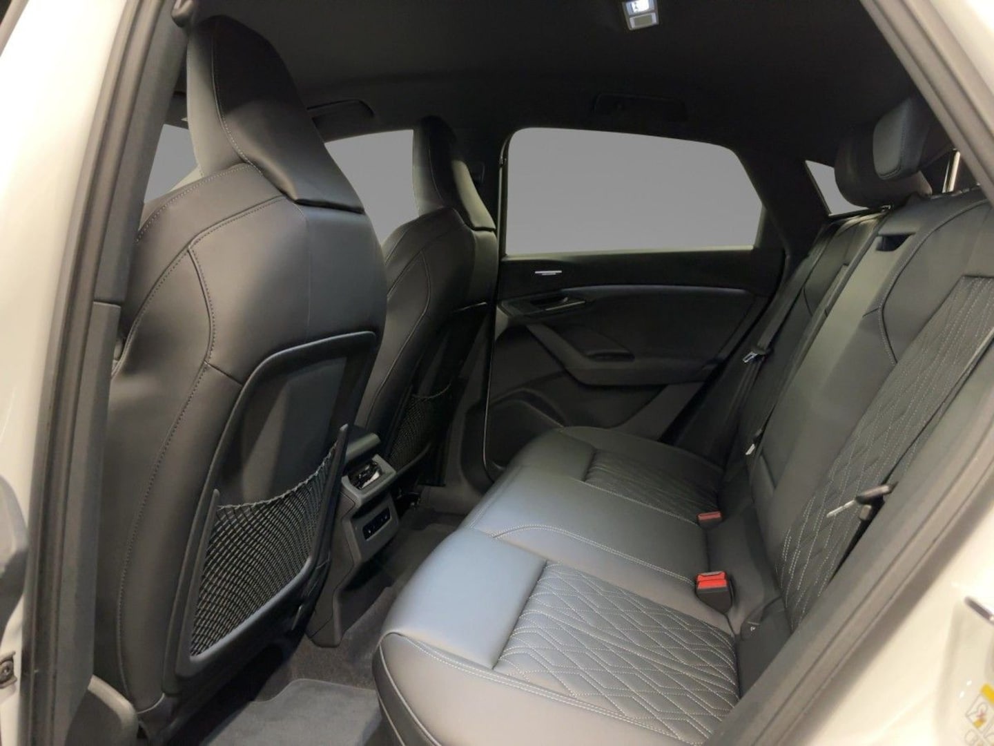 Bild über Audi Q6 Sportback e-tron S line business e-tron quattro 315 kW - für weitere Informationen kontaktieren Sie den Audi Partner