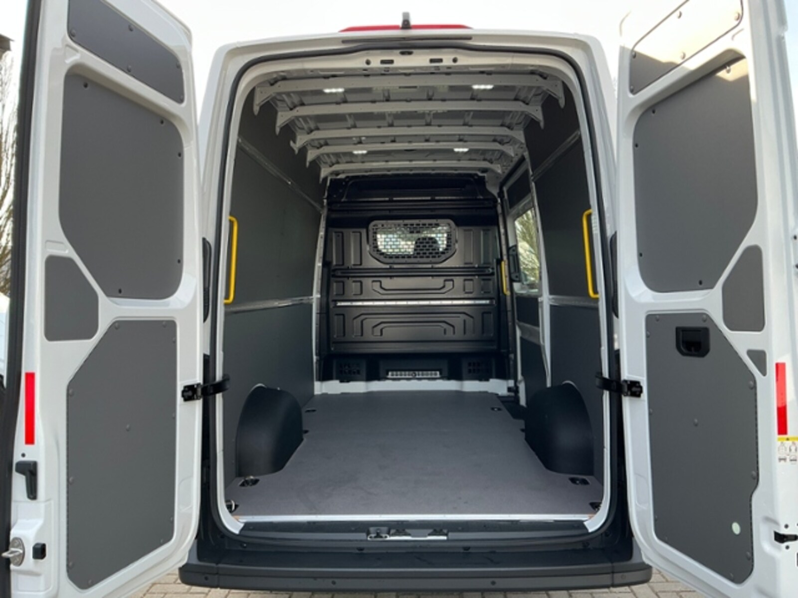 Volkswagen Crafter Kasten mittlerer Radstand – Bild 27