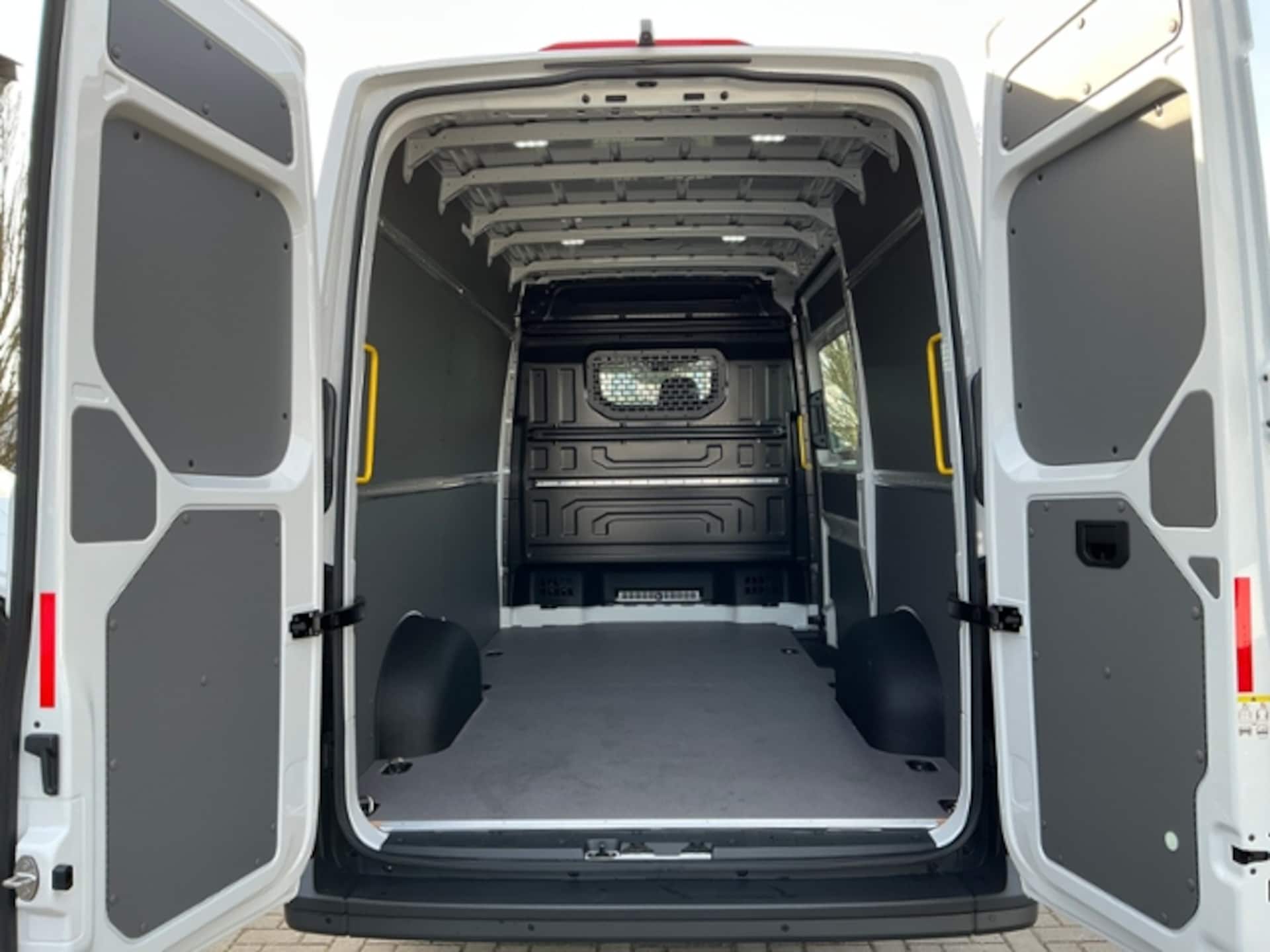 Volkswagen Crafter Kasten mittlerer Radstand