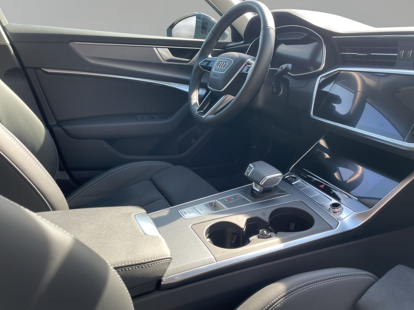 Bild über Audi A6 Avant advanced 40 TDI S tronic - für weitere Informationen kontaktieren Sie den Audi Partner