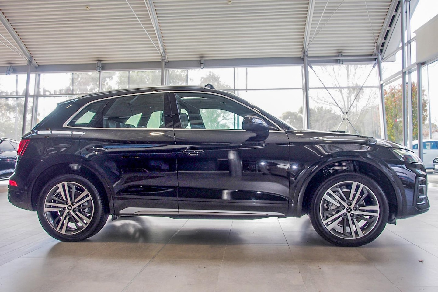 Image about Audi Q5 Sport 40 TDI quattro S tronic