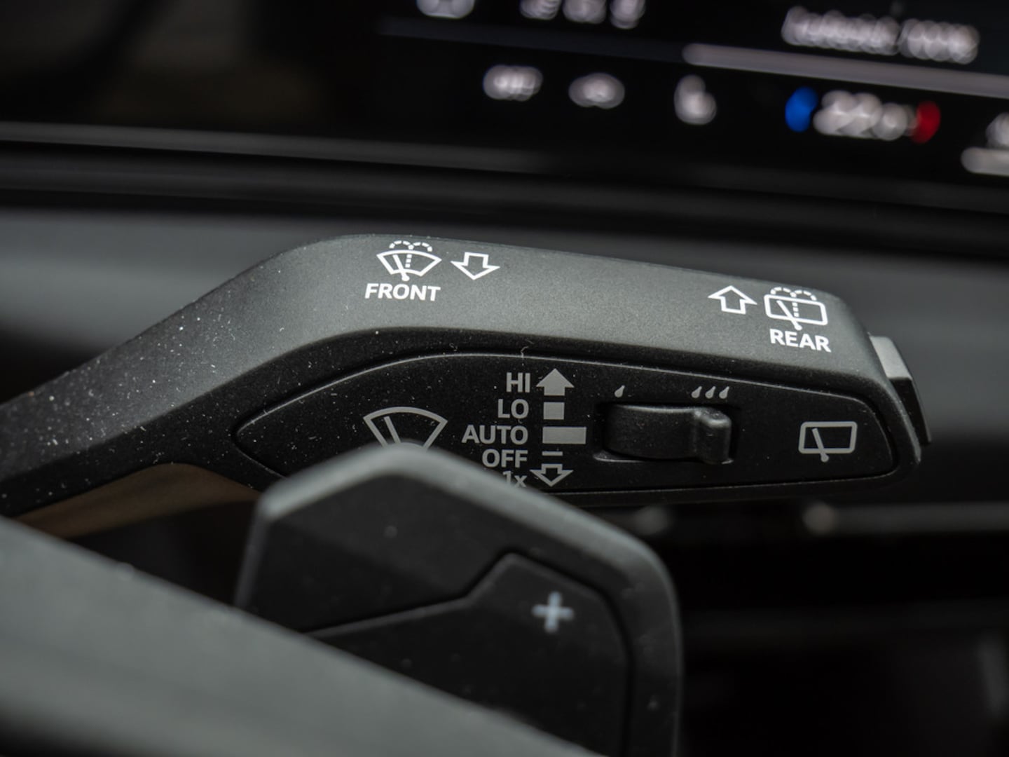 Bild über Audi A6 Avant e-tron e-tron quattro - für weitere Informationen kontaktieren Sie den Audi Partner