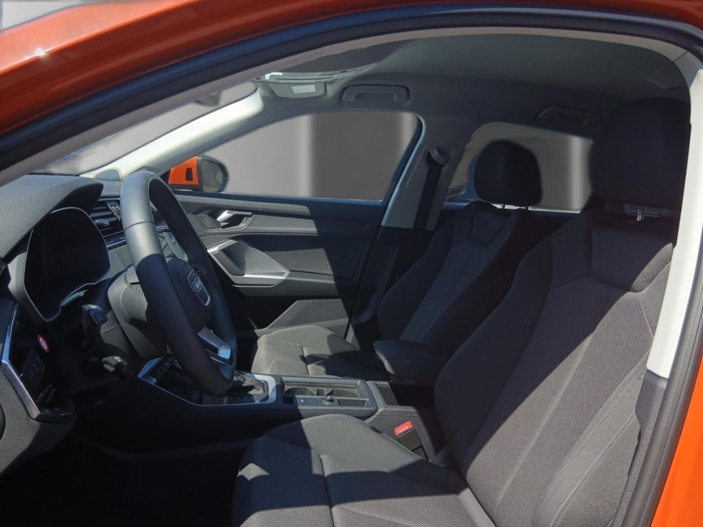 Bild über Audi Q3 TFSI 110 kW S tronic - für weitere Informationen kontaktieren Sie den Audi Partner
