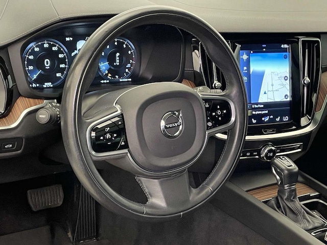 2020 Volvo V60 Cross Country