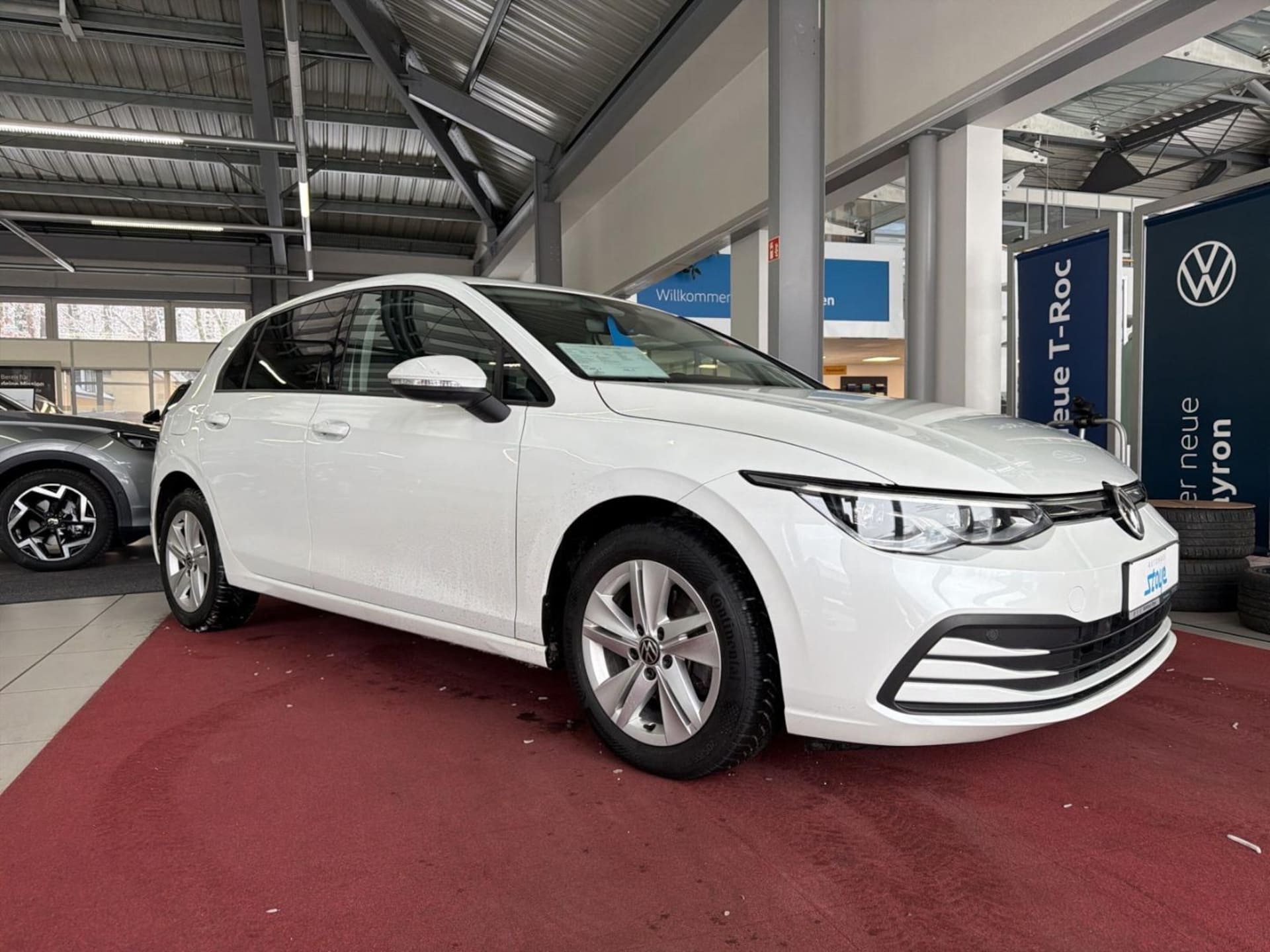 Volkswagen Golf Life