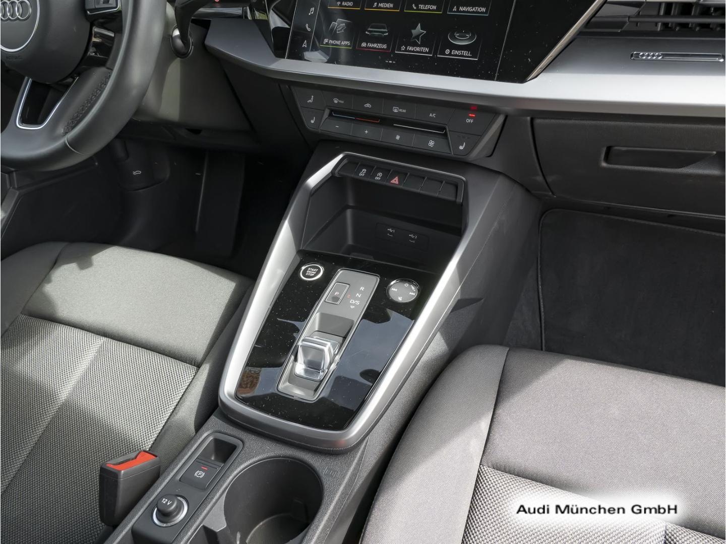 Bild über Audi A3 Sportback advanced 30 TFSI S tronic - für weitere Informationen kontaktieren Sie den Audi Partner