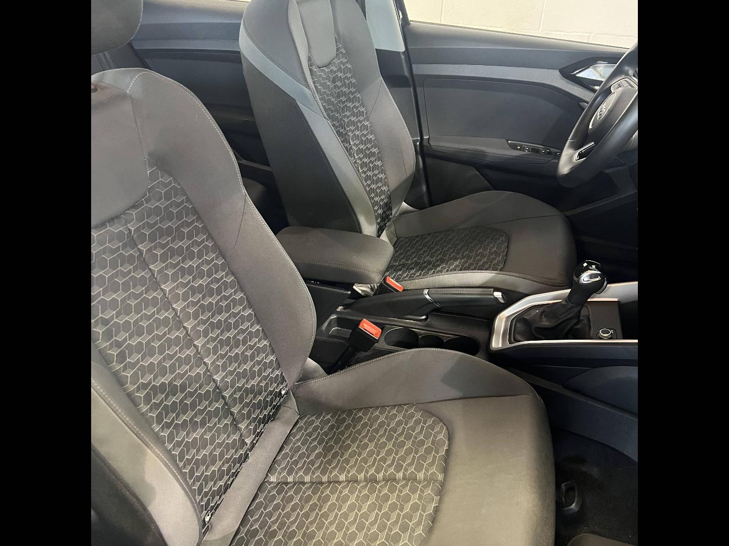 Image about Audi A1 citycarver Design 30 TFSI 85 kW (116 ch) S tronic