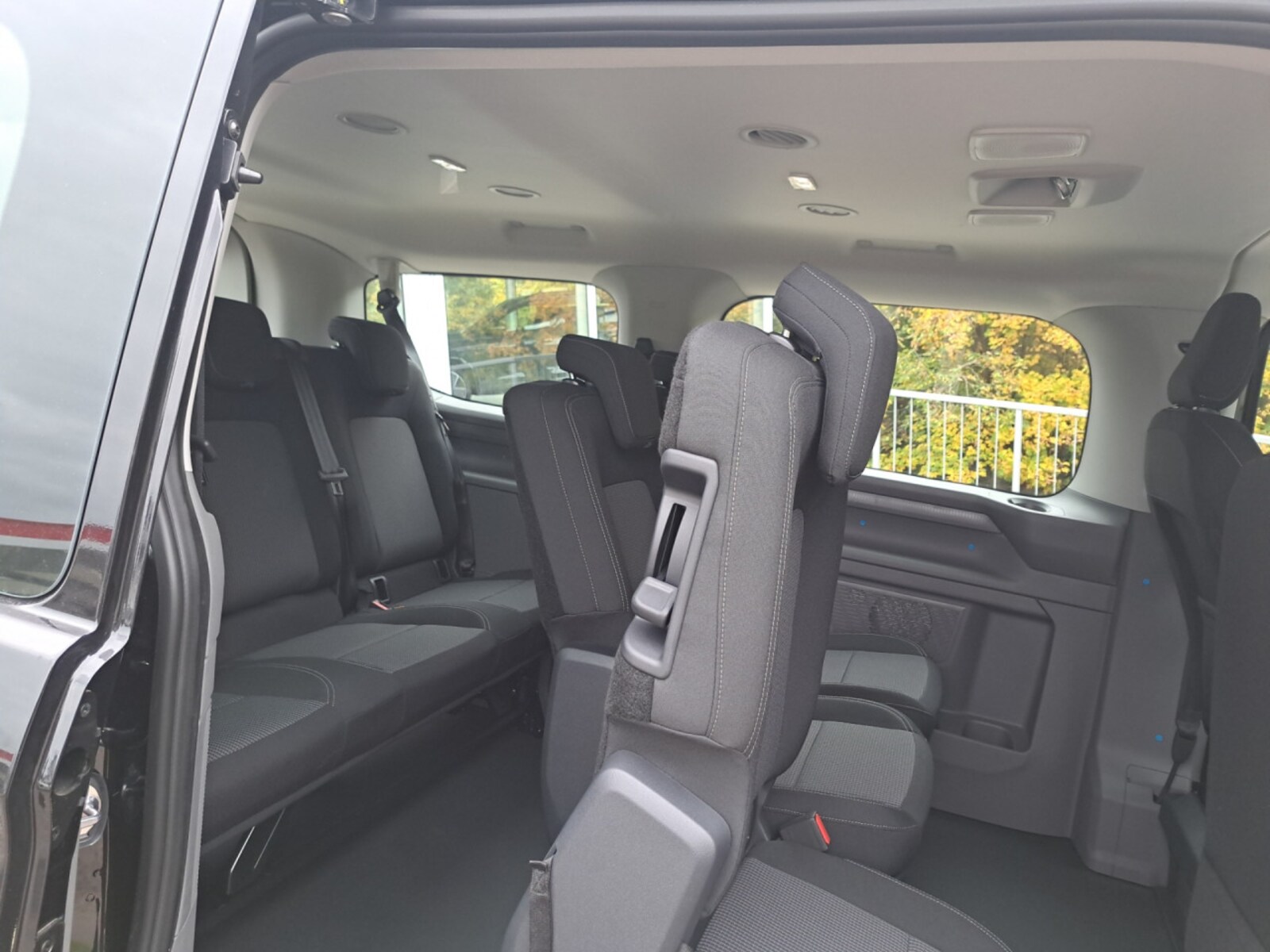 Volkswagen Caravelle – Bild 17