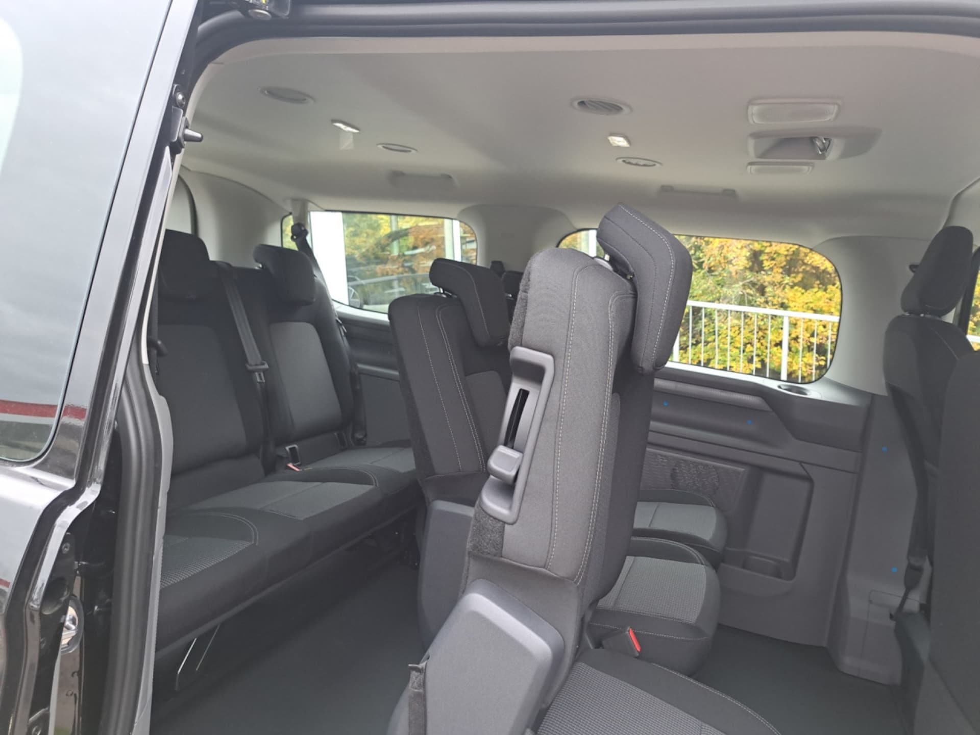 Volkswagen Caravelle Basis-Modell