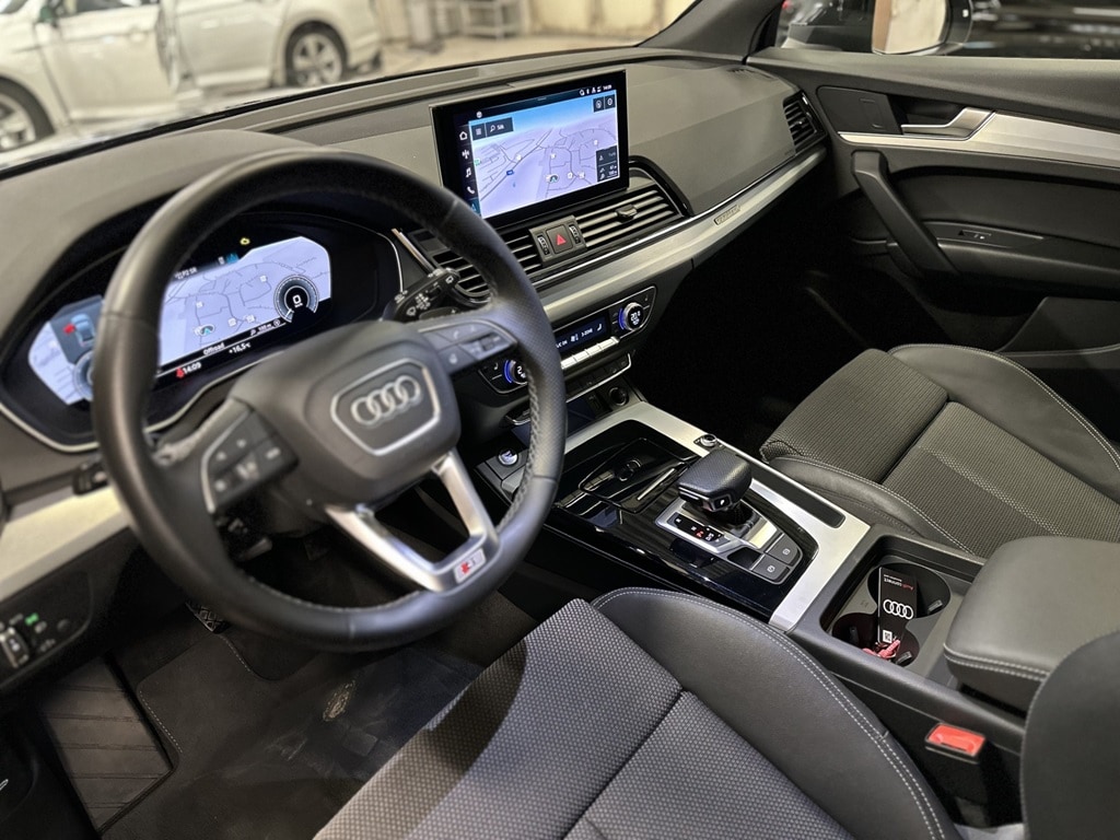 Bild som visar Audi Q5 Sportback TFSI e Q5 Sportback 55 TFSI e quattro S line 367 hk S tronic - för mer information kontakta din Audi Partner