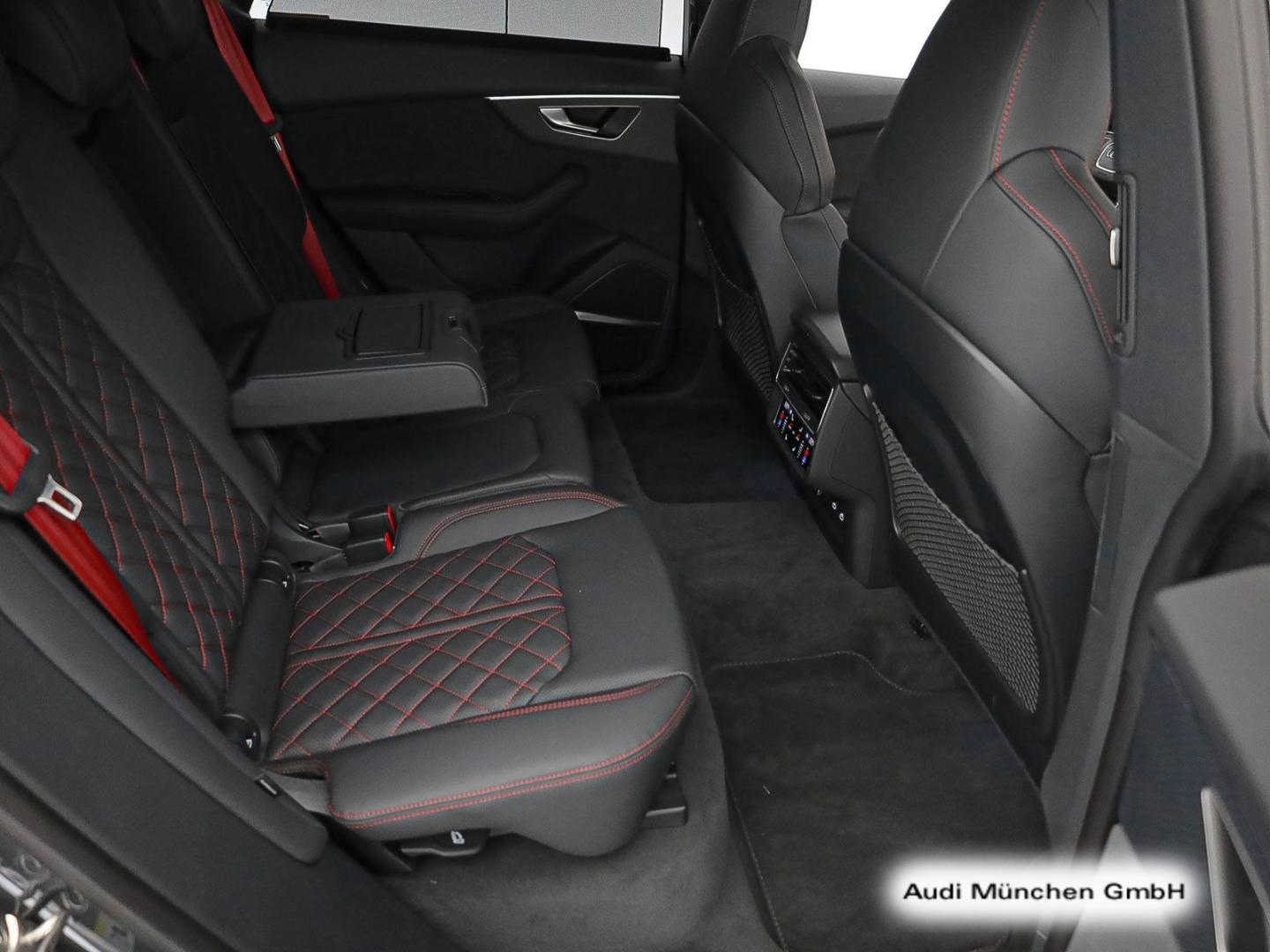Bild über Audi Q8 SUV S line business TDI quattro 210 kW tiptronic - für weitere Informationen kontaktieren Sie den Audi Partner
