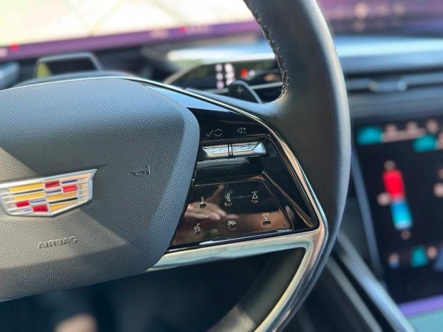 2025 Cadillac Escalade Sport - Photo 32