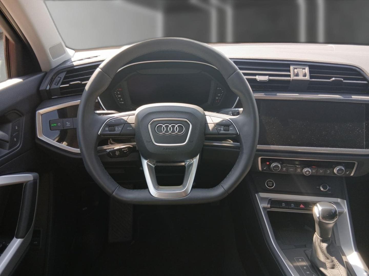 Bild über Audi Q3 TFSI 110 kW S tronic - für weitere Informationen kontaktieren Sie den Audi Partner