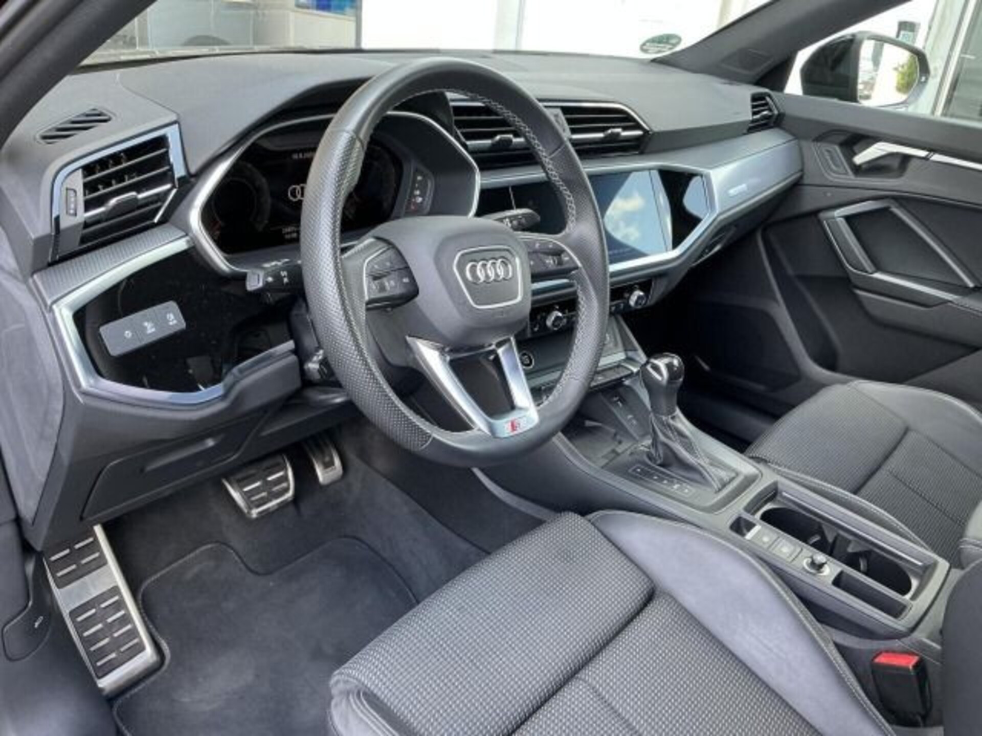 Audi Q3 Sportback S line