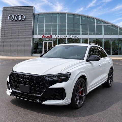 2025 Audi RS Q8 SUV performance