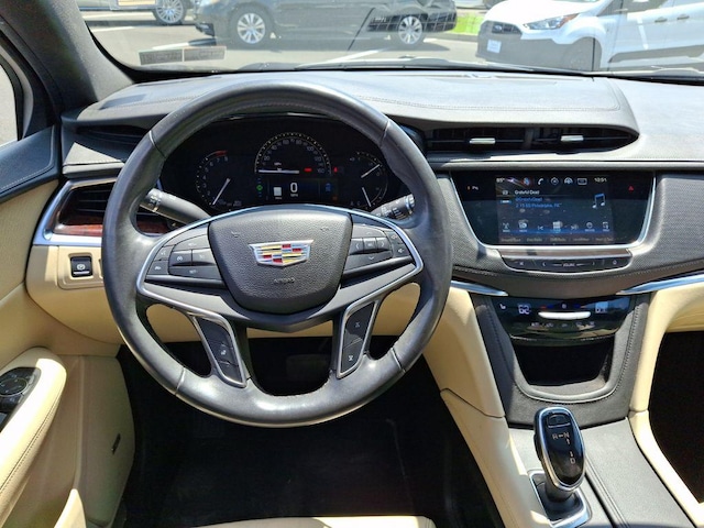 2017 Cadillac XT5