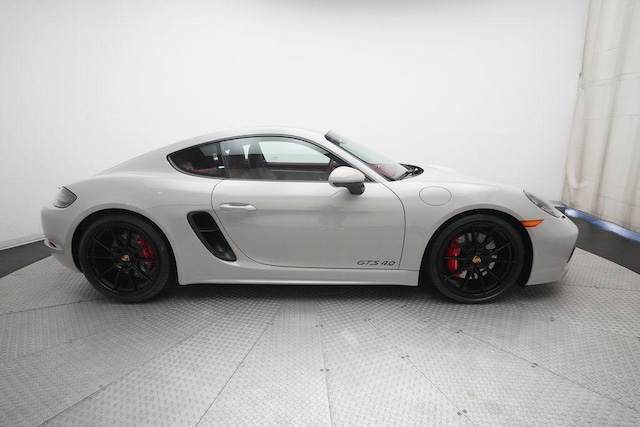 2025 Porsche 718 Cayman