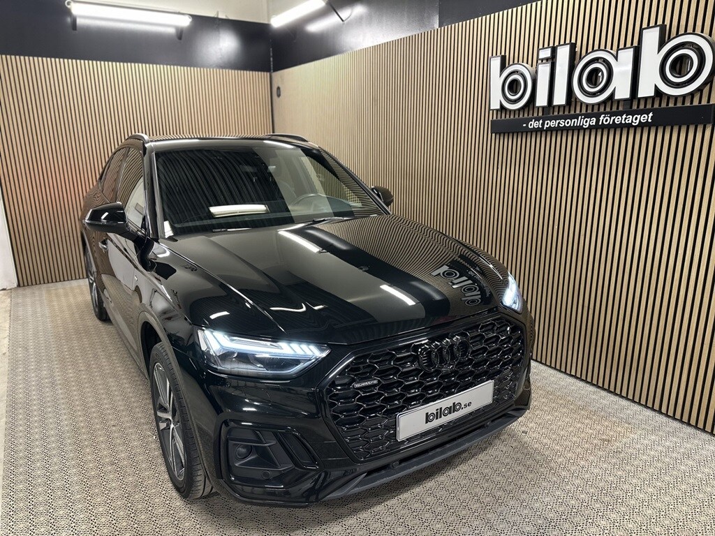 Bild som visar&nbsp;Audi Q5 Sportback TFSI e&nbsp;Q5 Sportback 55 TFSI e quattro S line 367 hk S tronic - för mer information kontakta din Audi Partner