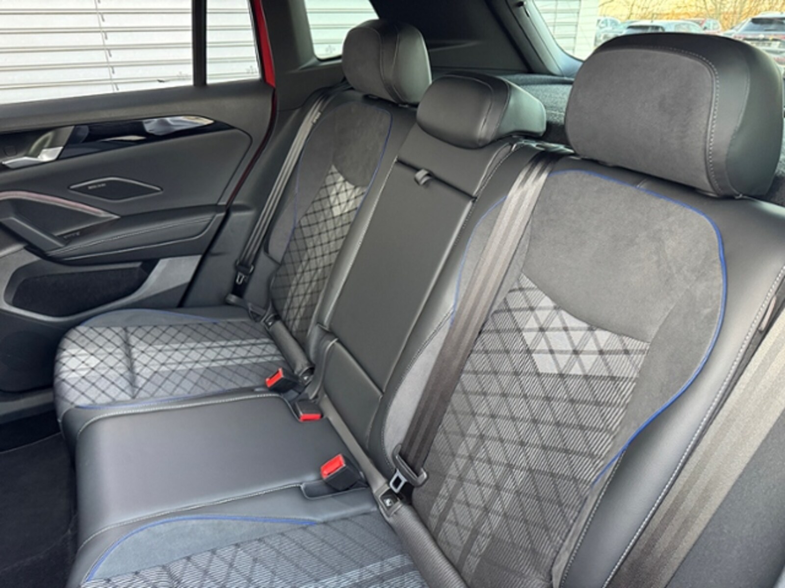 Volkswagen Tiguan – Bild 12