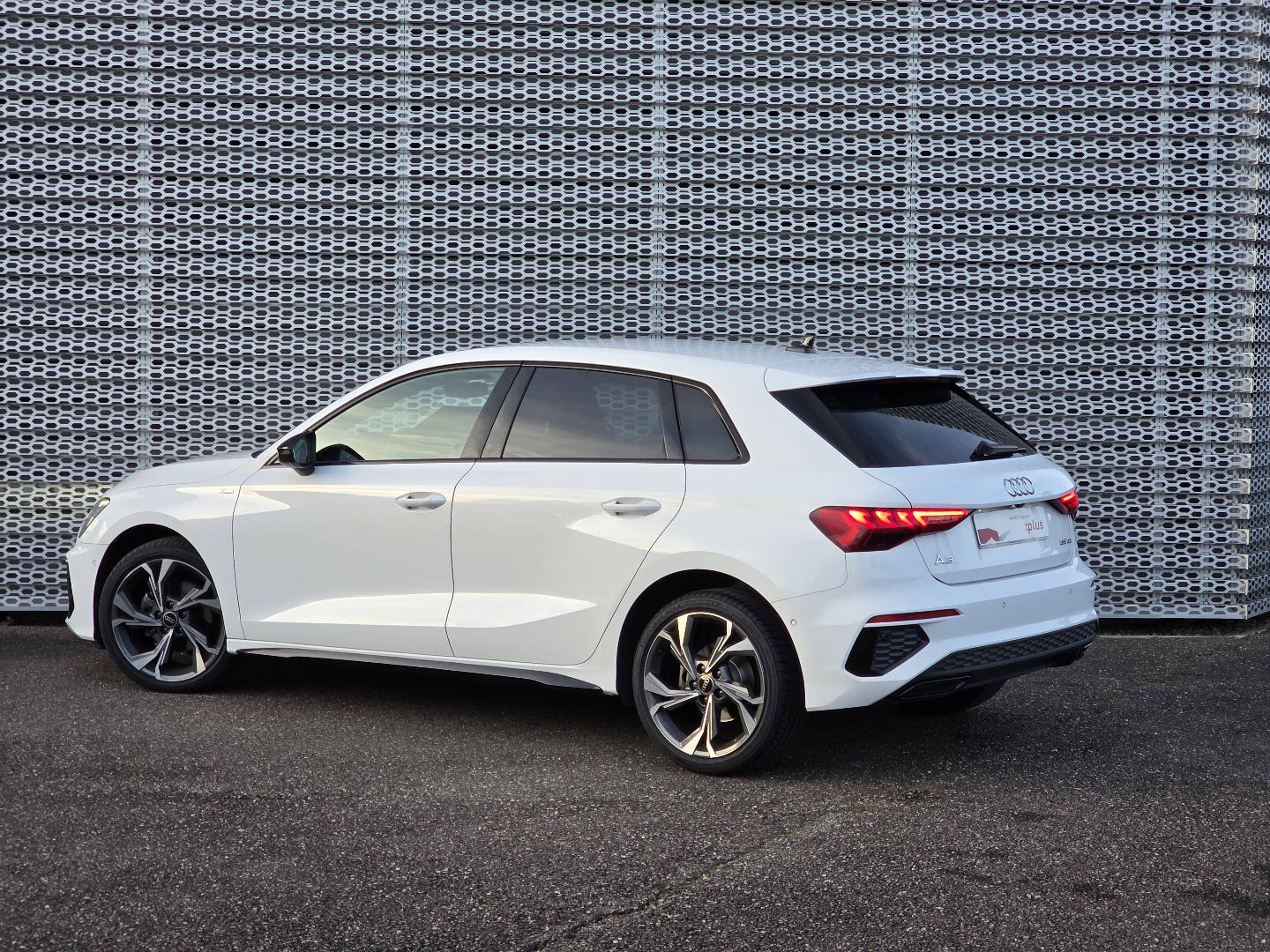 Image about Audi A3 Sportback S line 35 TDI 110 kW (150 ch) S tronic