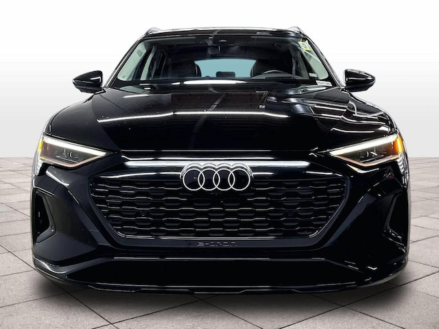 2024 Audi Q8 e-tron
