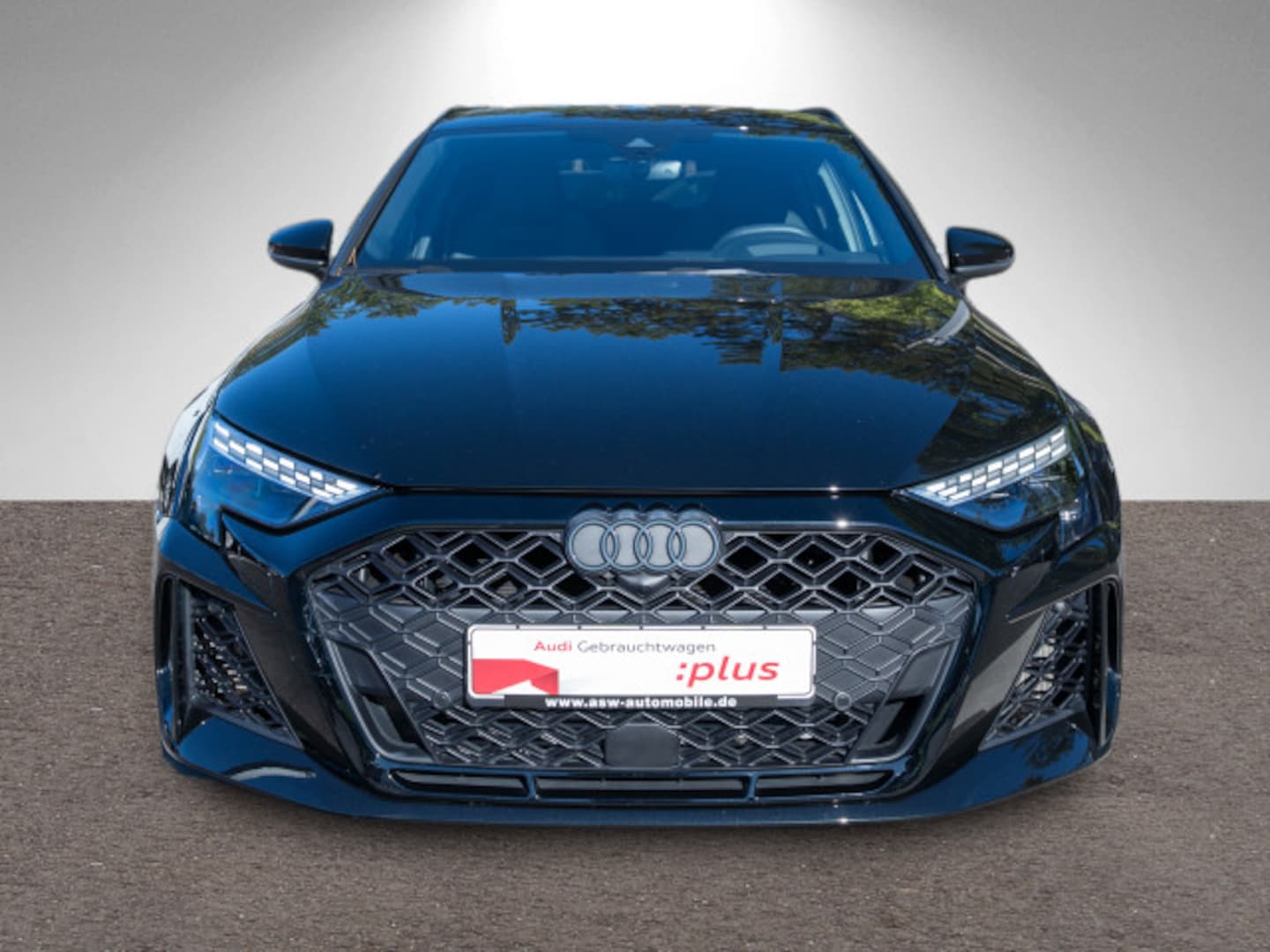 Bild über Audi RS 3 Sportback TFSI quattro S tronic - für weitere Informationen kontaktieren Sie den Audi Partner