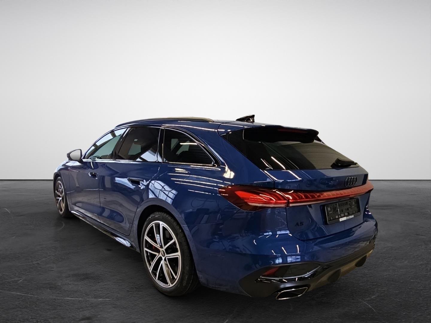 Bild über Audi A5 Avant e-hybrid e-hybrid quattro 270 kW S tronic - für weitere Informationen kontaktieren Sie den Audi Partner