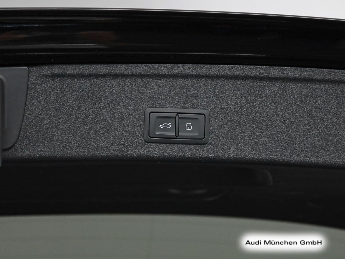 Bild über Audi A4 Avant S line 40 TFSI quattro S tronic - für weitere Informationen kontaktieren Sie den Audi Partner