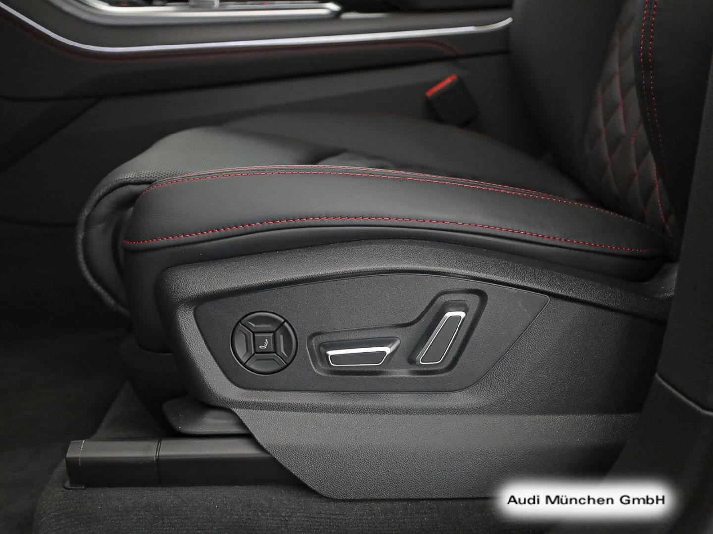 Bild über Audi Q8 SUV S line business TDI quattro 210 kW tiptronic - für weitere Informationen kontaktieren Sie den Audi Partner