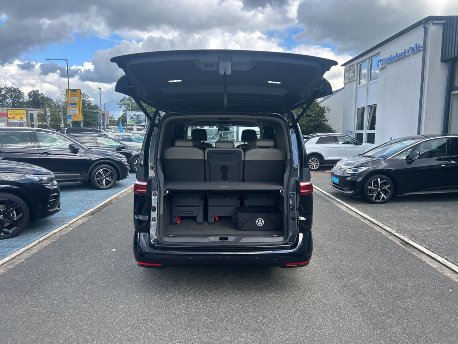 Volkswagen Multivan Langversion – Bild 11