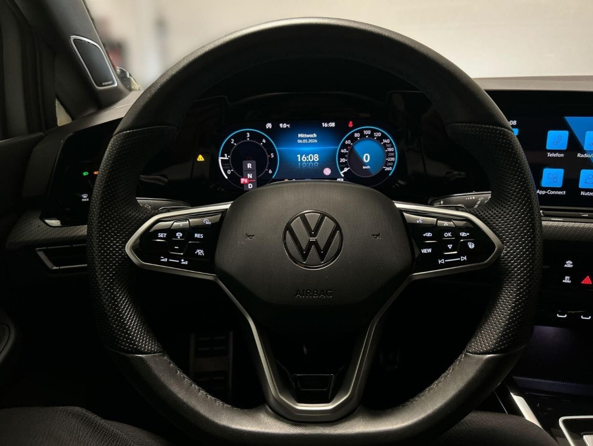Volkswagen Golf Variant R-Line