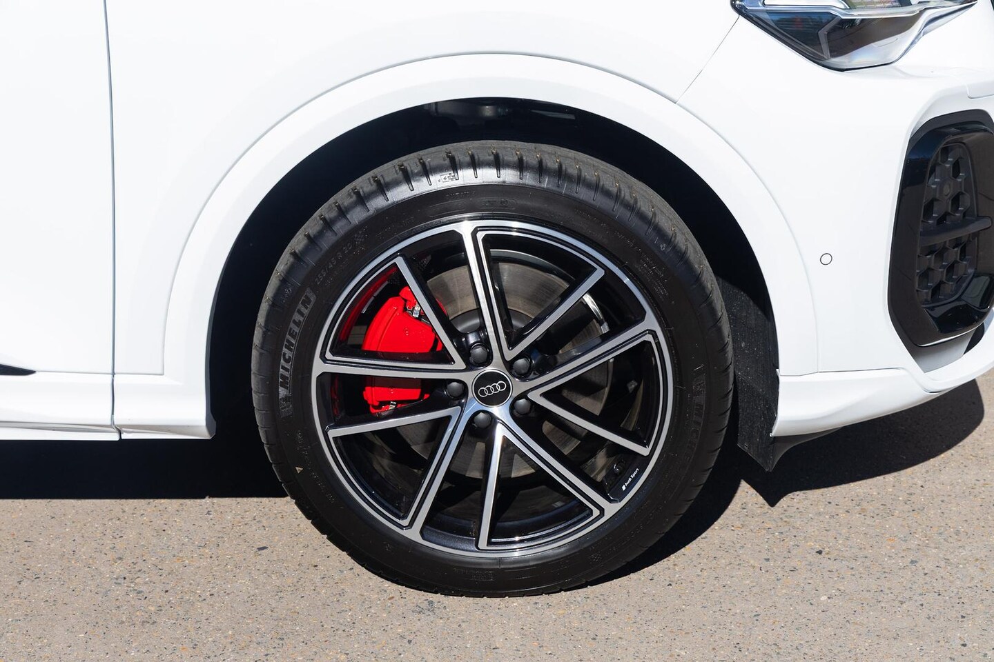 Image about Audi Q5 SUV e-hybrid quattro S tronic