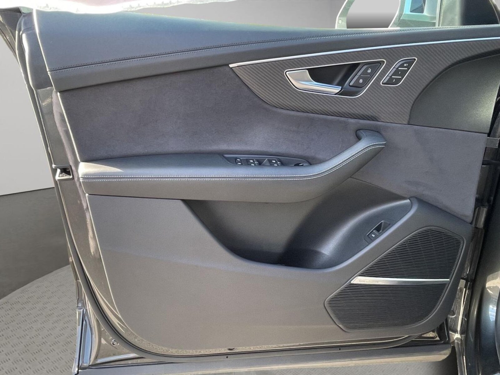 Audi RS Q8 – Bild 15