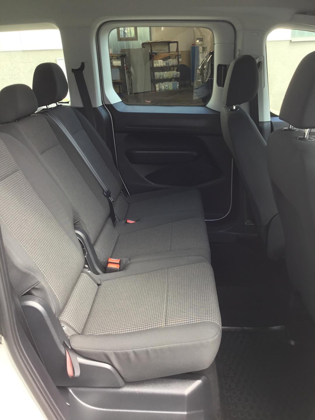 Volkswagen Caddy Kombi Basis-Modell