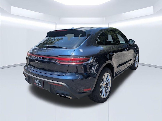 2022 Porsche Macan