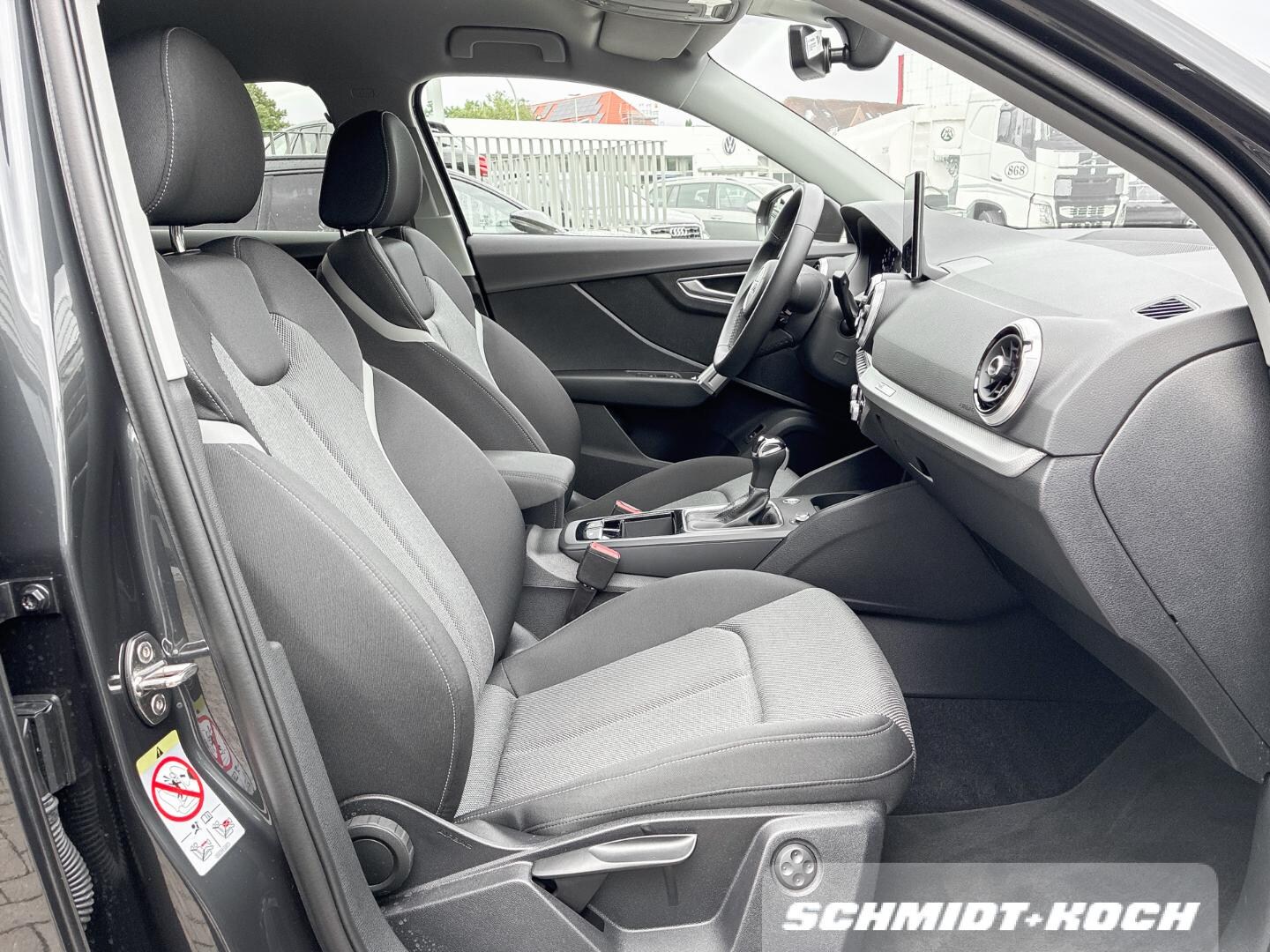Bild über Audi Q2 35 TFSI S tronic - für weitere Informationen kontaktieren Sie den Audi Partner