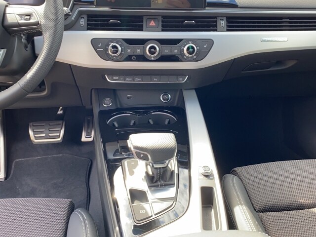 Image about Audi A4 Avant S line 40 TDI quattro S tronic