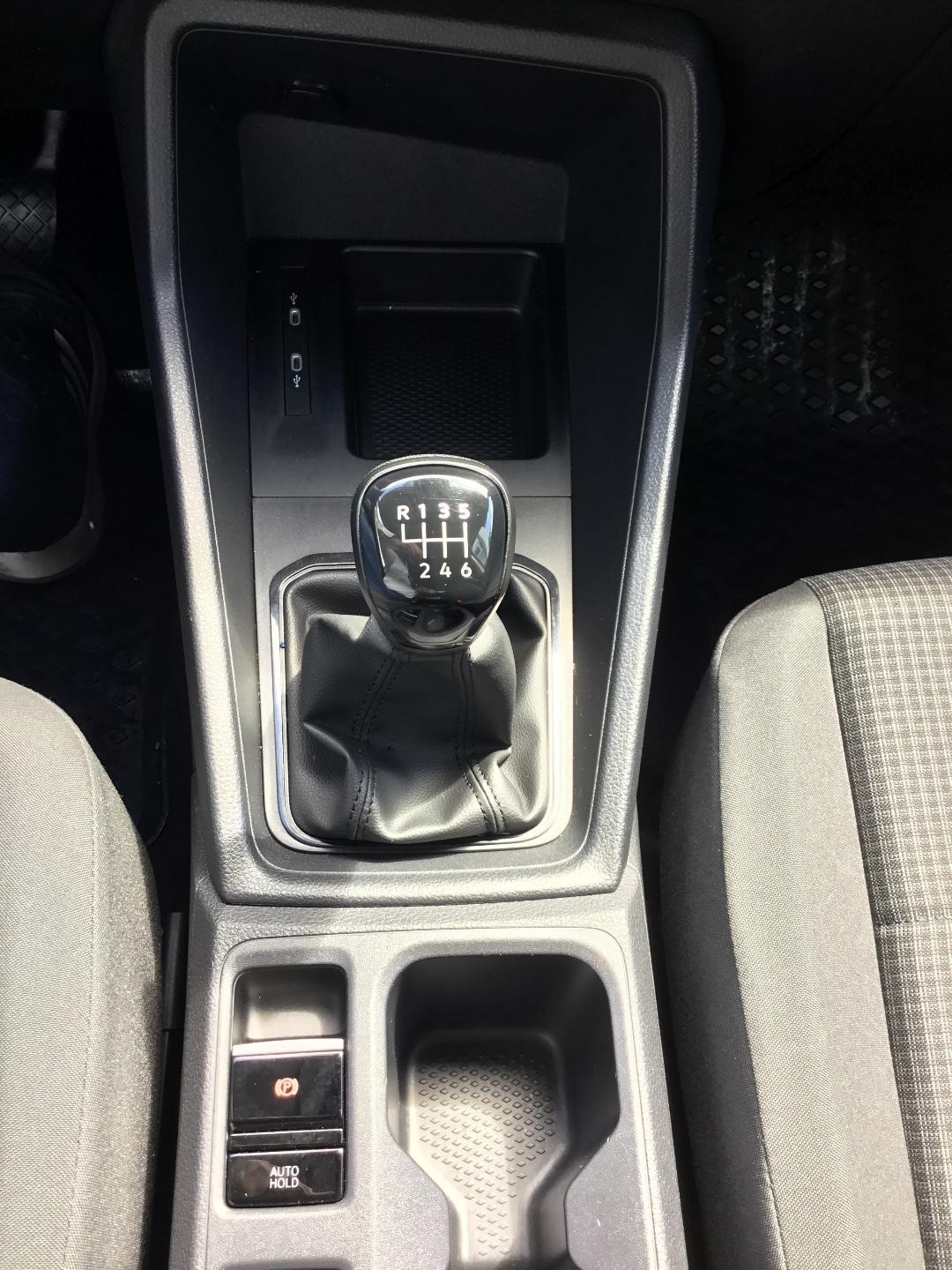 Volkswagen Caddy Kombi Basis-Modell