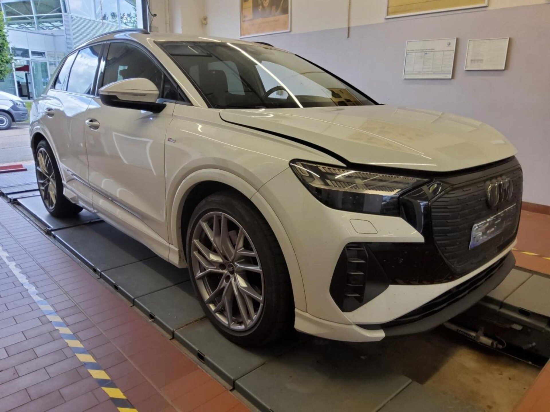 Audi Q4 e-tron