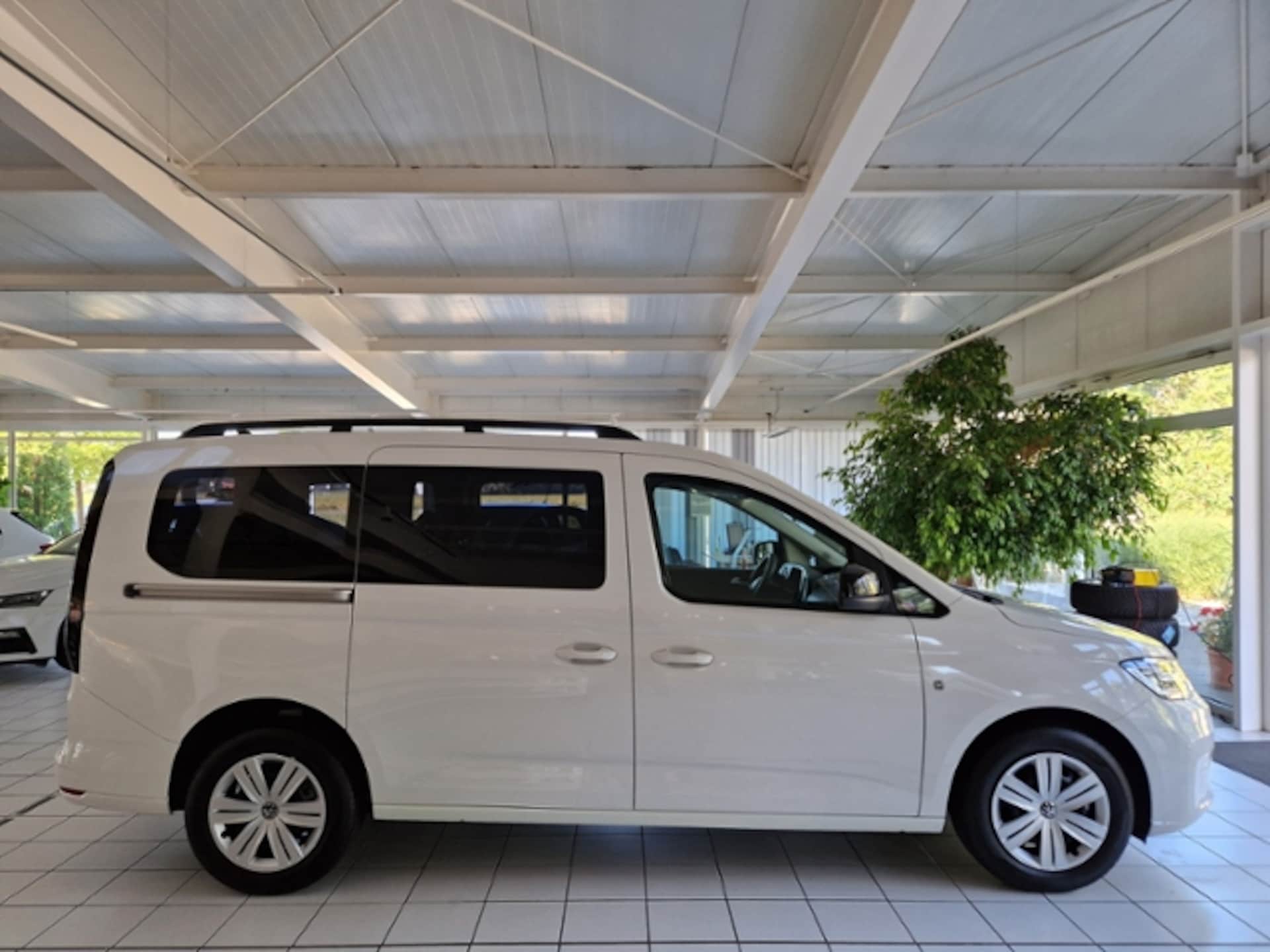 Volkswagen Caddy Maxi Basis-Modell