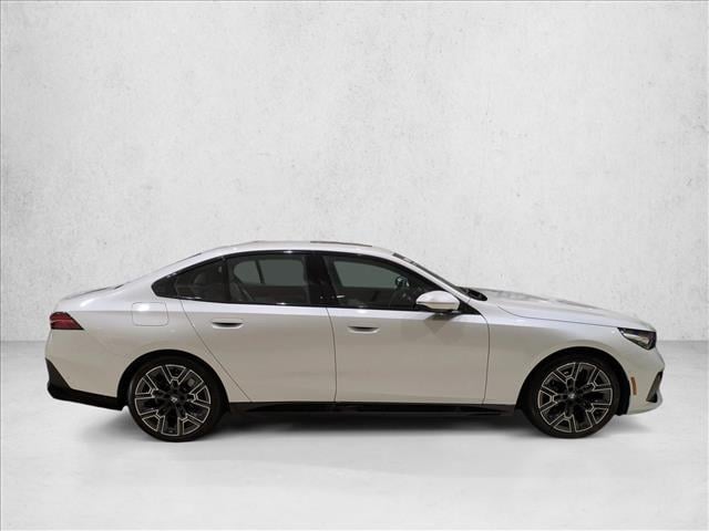2025 BMW 530i