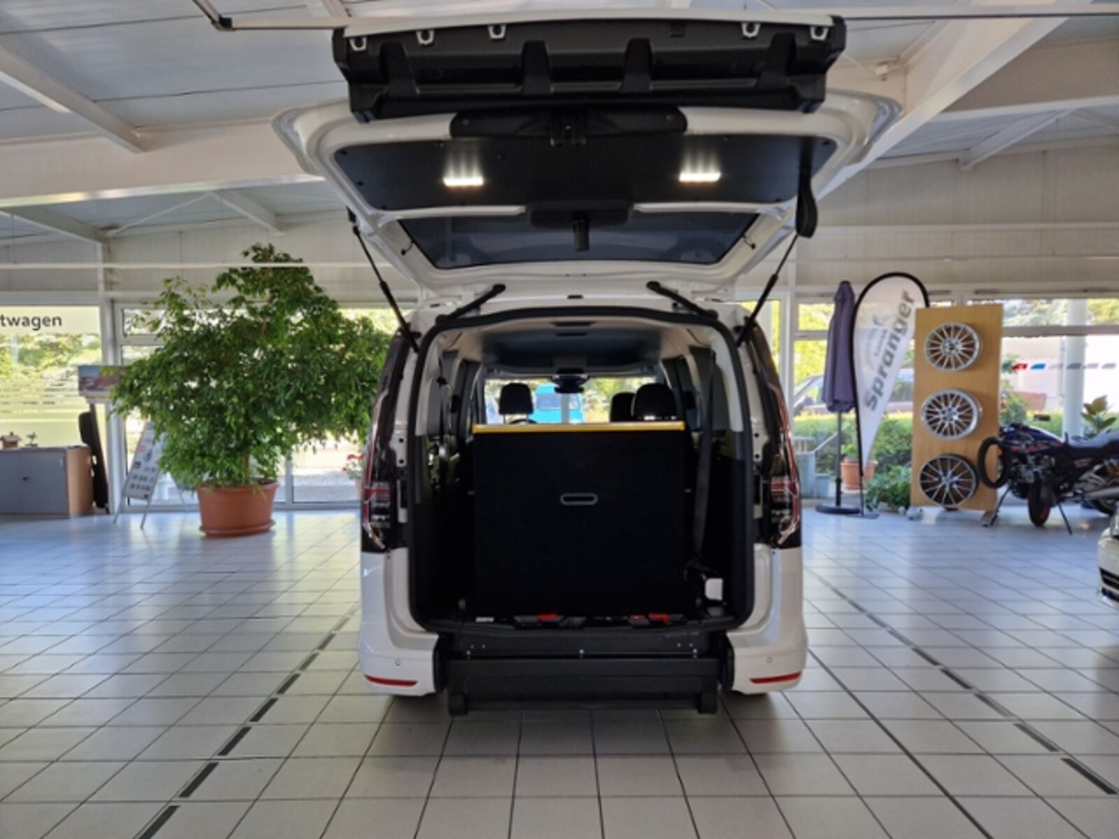 Volkswagen Caddy Maxi – Bild 12