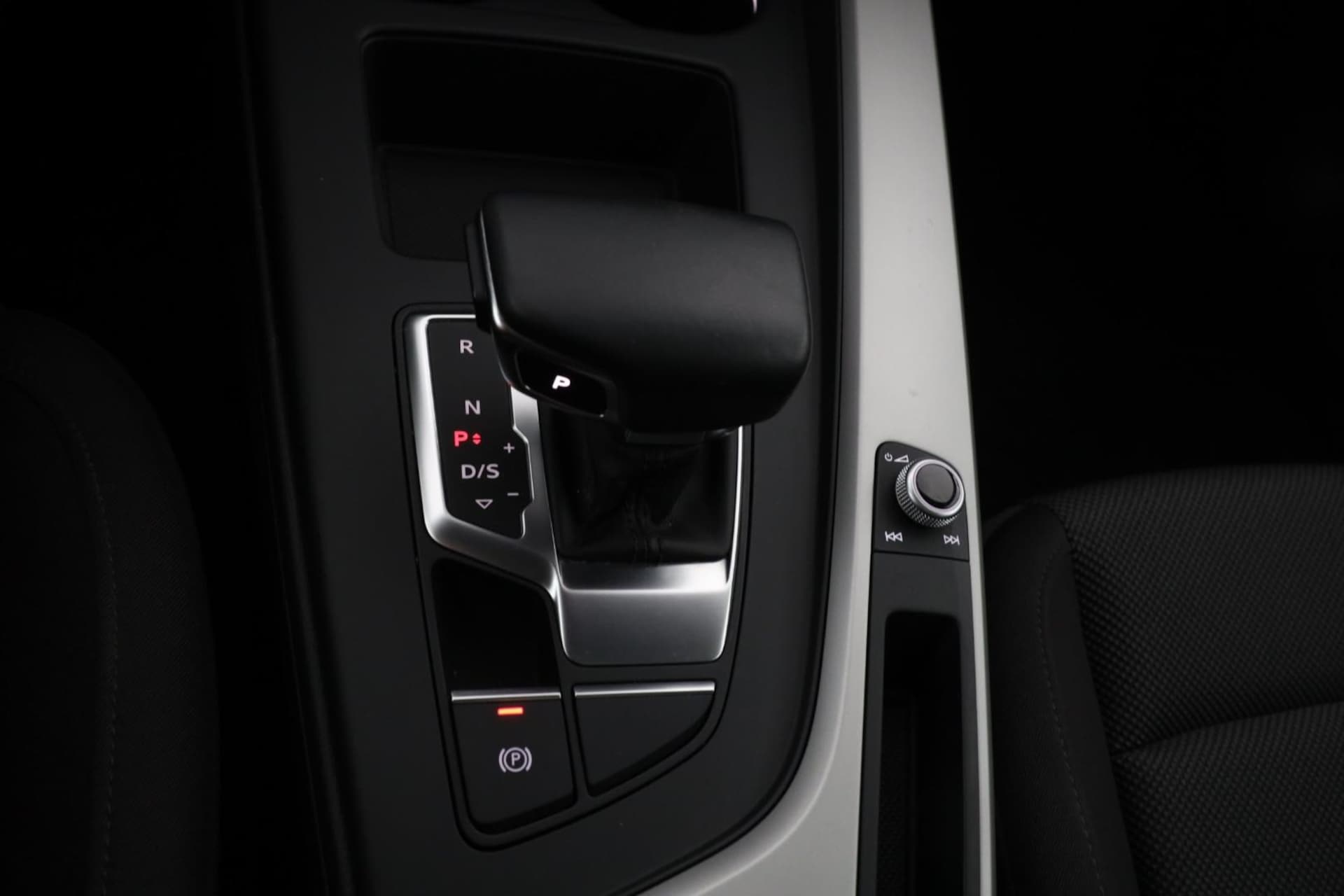 Audi A4 Avant S line