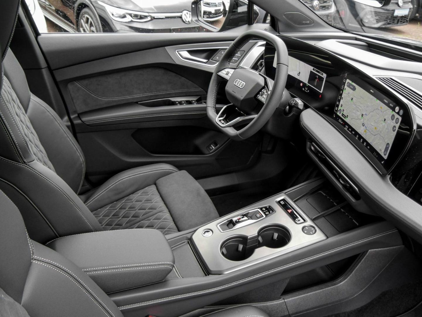 Bild über Audi Q4 SUV e-tron e-tron quattro 220 kW - für weitere Informationen kontaktieren Sie den Audi Partner