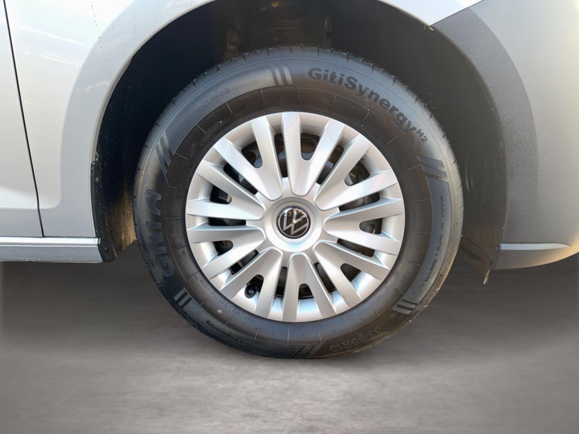 Volkswagen Caddy Kombi Basis-Modell