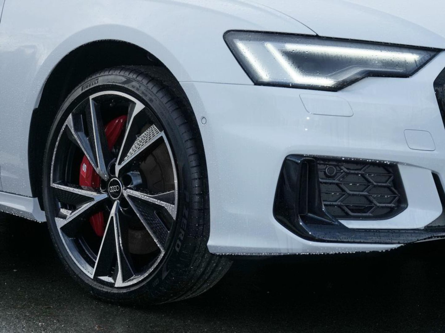 Bild über Audi S6 Avant TDI quattro tiptronic - für weitere Informationen kontaktieren Sie den Audi Partner